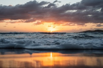 It’s always worth it to get up & shoot the sunrise. Especially at the beach. Imagine the warm air, the sound of the waves breaking & foaming up onto the shore. A new day, full of potential :) Have a lovely day!