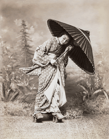 Japanese woman and a parasol | Free Photo - rawpixel