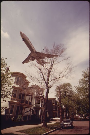 Jet Zooms Over Southwestern Side | Free Photo - rawpixel