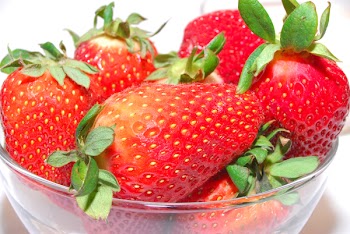 JGS_BigStrawberries.jpg