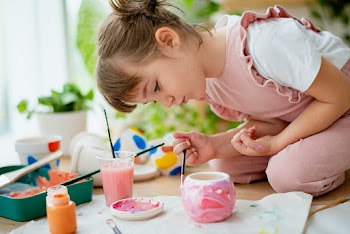 Kid painting plant pot DIY hobby | Free stock photo | High Resolution image