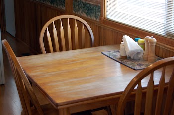 KITCHEN_TABLE.jpg