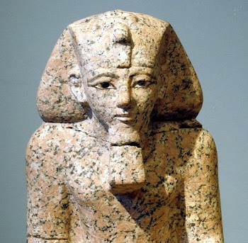 Kneeling statue of Hatshepsut | Free Photo - rawpixel