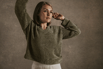 Knitted sweater mockup, women&rsquo;s  | Free PSD Mockup - rawpixel