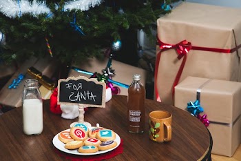 Kombucha And Cookies For Santa