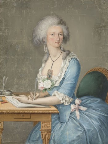 Lady sitting at the table | Free Photo - rawpixel