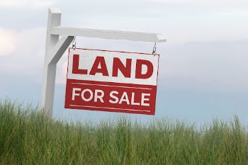 Land for sale sign, real | Free Photo - rawpixel