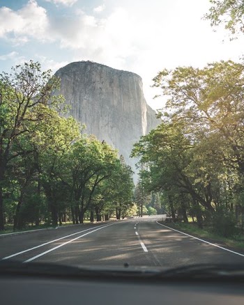 landscape photography of Devil's Tower