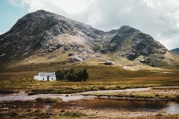 landscape photography of mountain at daytime