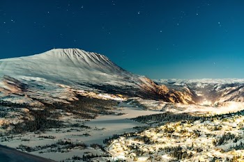 landscape photography of mountain under blue sky