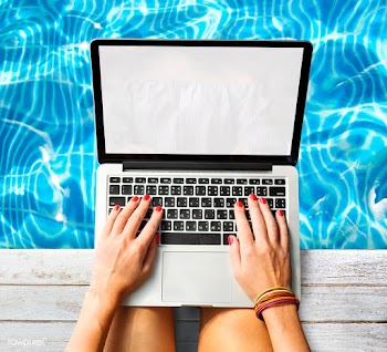 Laptop pool notebook | Free stock psd mockup - 5520