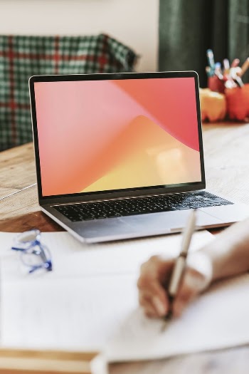Laptop screen mockup, digital device | Free PSD Mockup - rawpixel