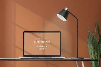 Laptop screen mockup psd on a desk | Free PSD Mockup - rawpixel