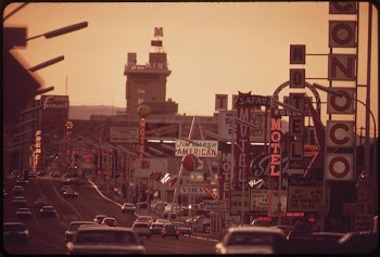 Las Vegas street scene, May | Free Photo - rawpixel