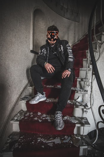 last week i decided to visit one of my local urbex places and whoaw that was awesome!