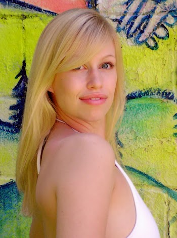 Laura_R.jpg