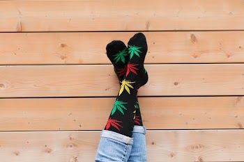 Legs Crossed Hemp Leaf Socks