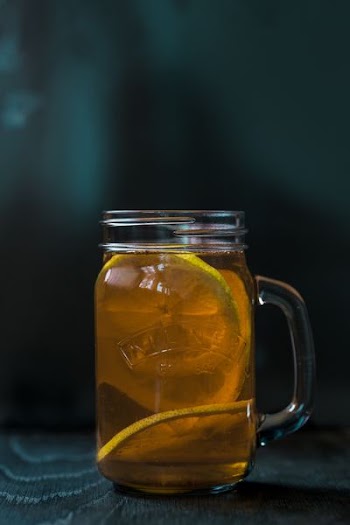 lemon juice in mason jar