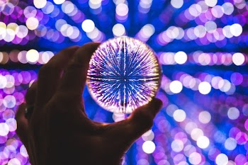 Lensball Purple Lights