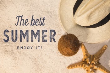 Lettering summer background with beach elements Free Psd