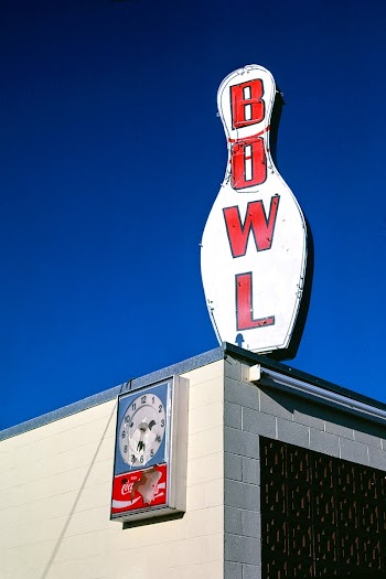 Liberty Lanes Bowling sign, Broadway and… | Free public domain photo