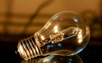 Light Bulb Shallow Focus Photography