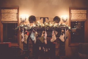 lighted decorative fireplace mantel