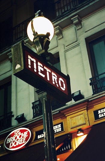 Lighted Metro Sign 