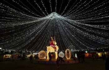 Lighted Reindeer Decor