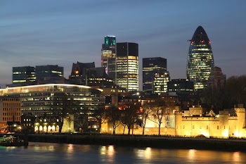London_city_skyline_dusk.jpg