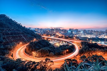 Long-exposure Photography of Vehicle Lights