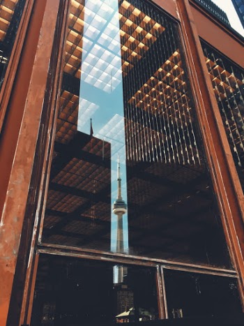 look up, you might just see something nice...


follow @justgetcreative on Instagram for more photos like this one!