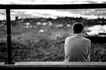 looking_at_sea.jpg