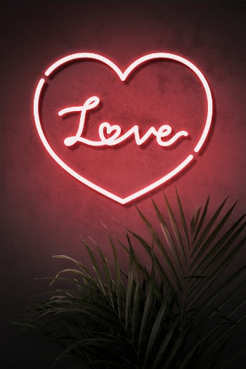 Love neon sign Free Psd