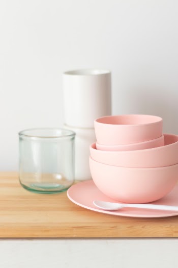 Lovely kitchen accesories in pink and white