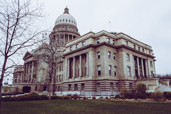 Low Angle Photography of Building