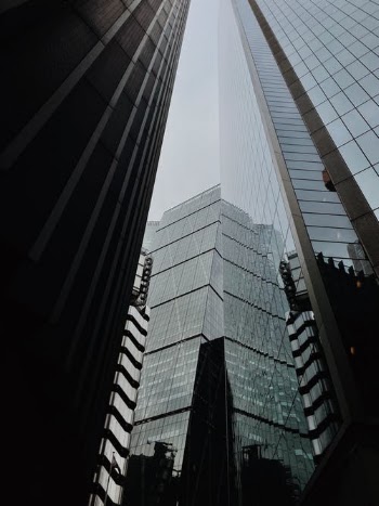 Low Angle Photography of High Rise Building · Free Stock Photo