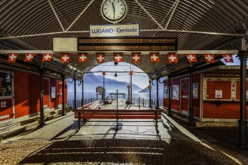 Lugano-centrale Signage