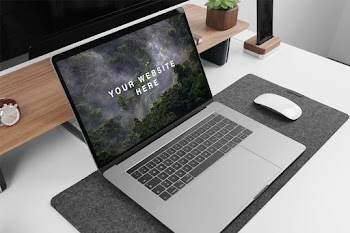 MacBook Pro 15″ Mockup your website here w e g d a commant rammand 