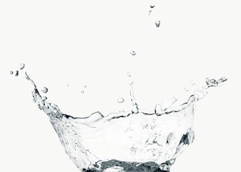 Macro shot of water splash with reflection design element | Free  transparent png - 2352940