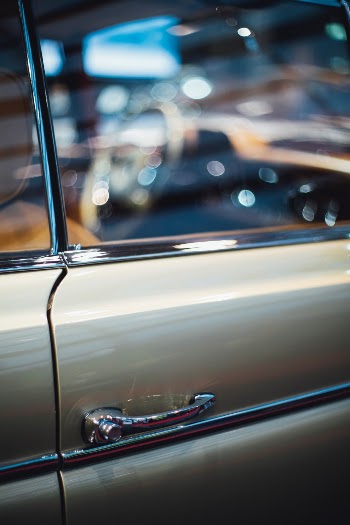 Made with Canon 5d Mark III and loved analog lens, Leica Summilux-R 1.4 / 50mm (Year: 1983)