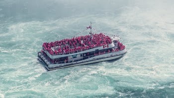 Maid Of The Mist Niagara Falls