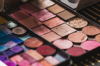 Makeup Shadows And Blushes
