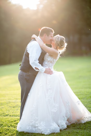 Man And Woman Kissing 