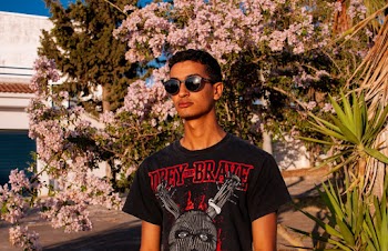 man in Black and Red Crew-neck Shirt