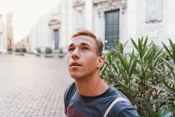 Man In Gray Crew-neck T-shirt Looking Up