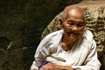 Man in White Thobe Robe
