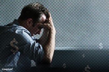 Man losing his jobs due to COVID-19 financial impact | Free  photo - 2302928