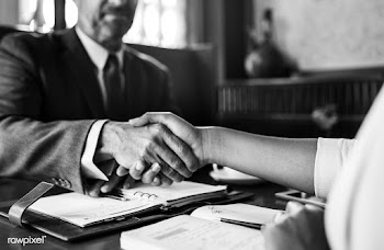 Man making his next move | Free stock photo - 413169