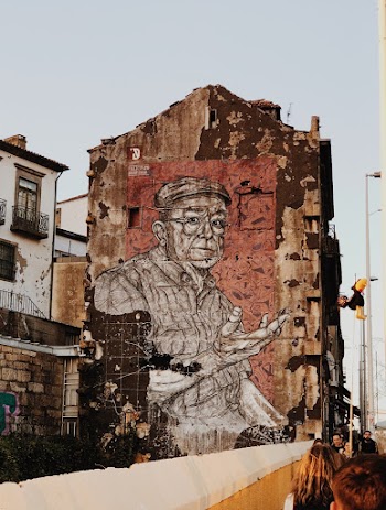 Man-printed Wall